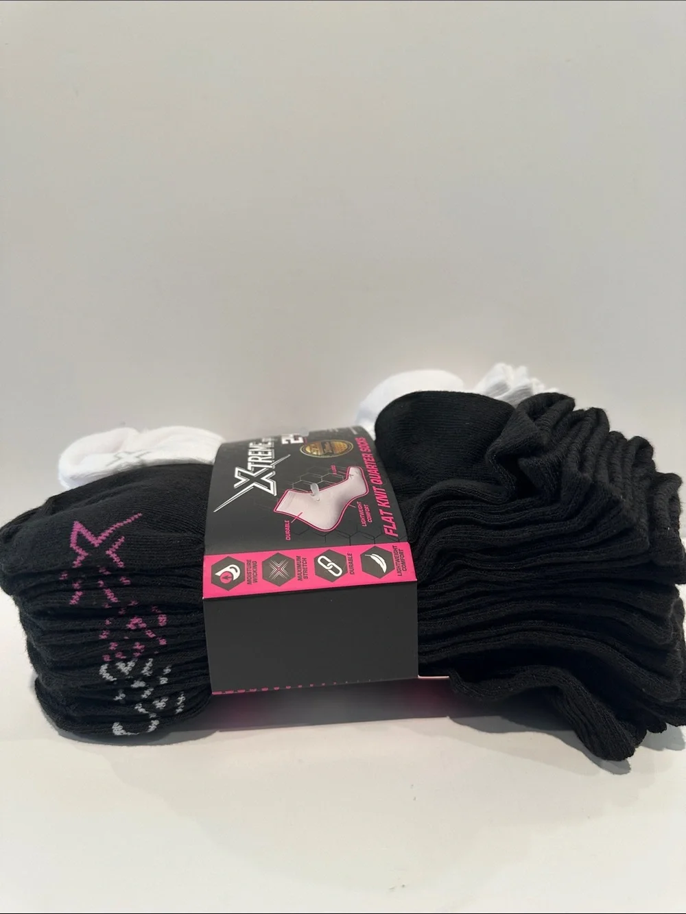 NWT Xtreme Sport 20 Pack Ladies 24/7 Flat Knit Quarter Socks Size 9-11/Shoe 5-11